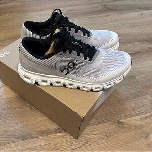 On Running Cloud 6 Push Size Wmns 9 Lilac/Black